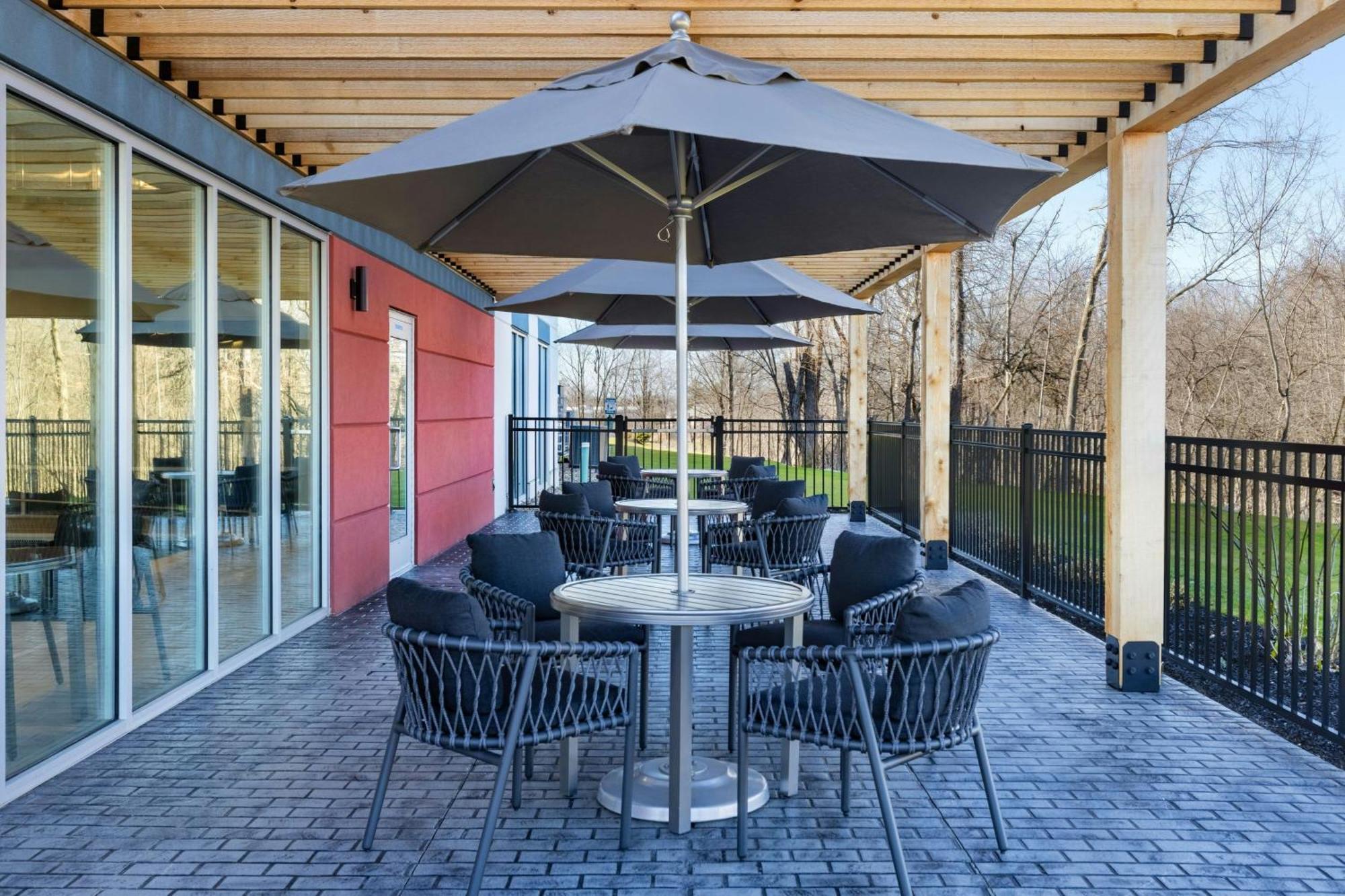 Towneplace Suites By Marriott Geneva At Spire Academy Luaran gambar