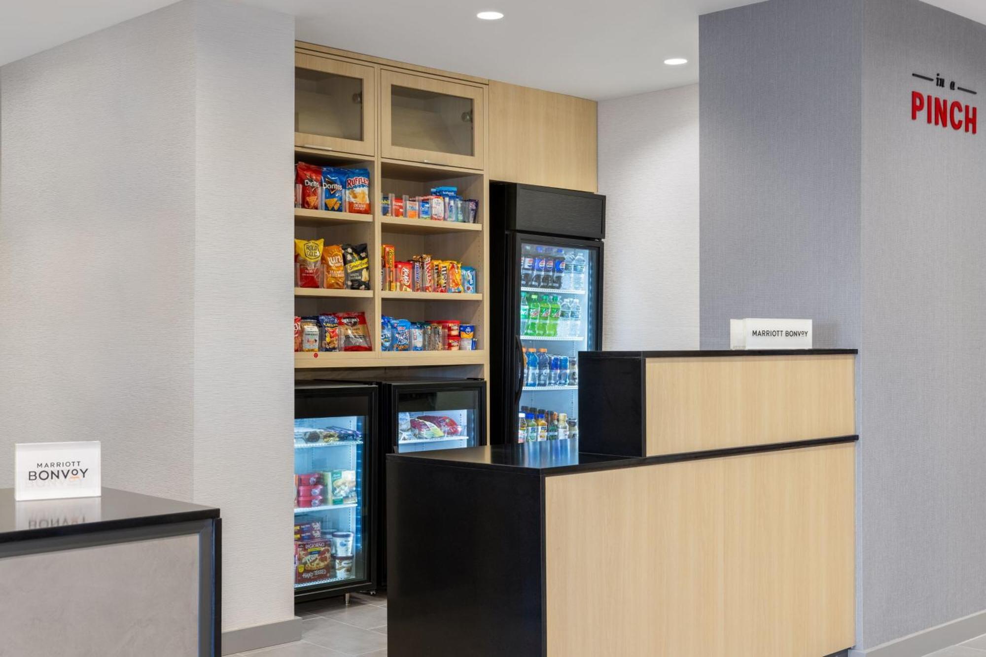 Towneplace Suites By Marriott Geneva At Spire Academy Luaran gambar