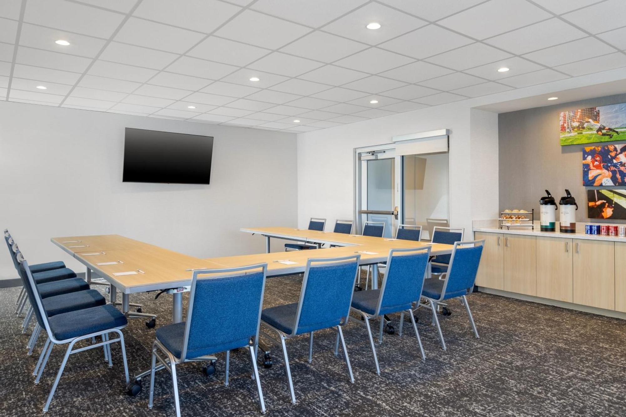 Towneplace Suites By Marriott Geneva At Spire Academy Luaran gambar