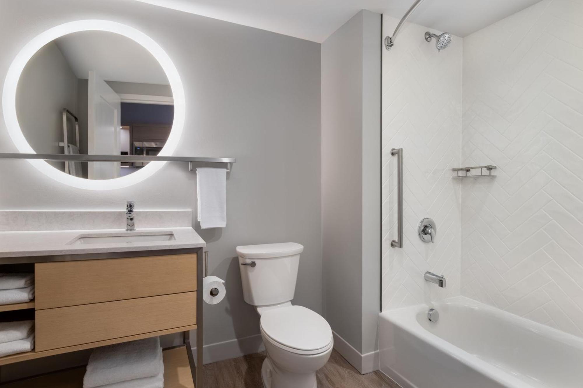 Towneplace Suites By Marriott Geneva At Spire Academy Luaran gambar