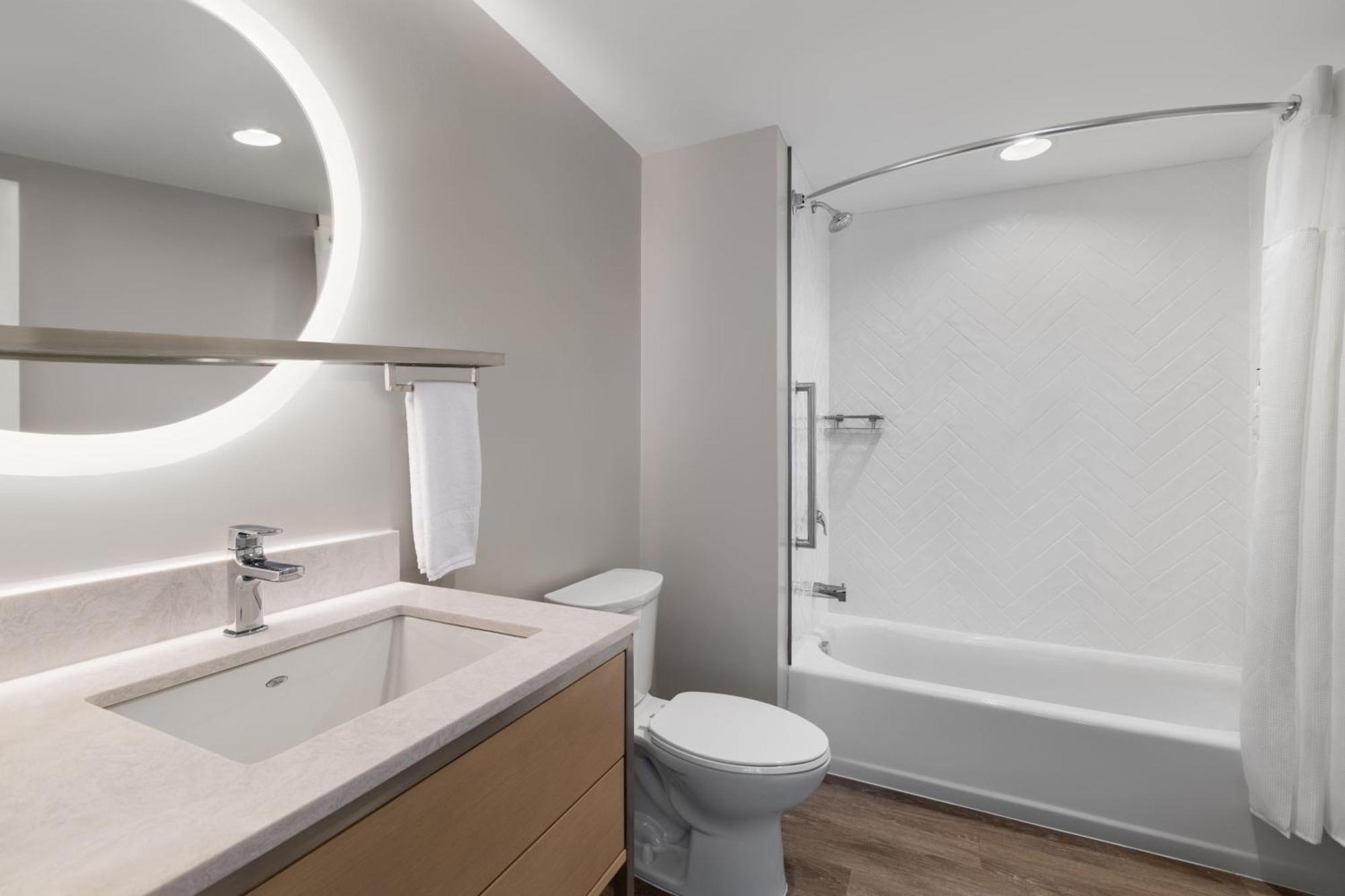 Towneplace Suites By Marriott Geneva At Spire Academy Luaran gambar
